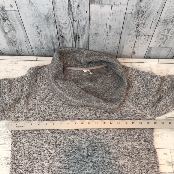 Ideology Cowl Neck Crossover Hem Fleece Sweatshirt Large - Picture 6 of 8